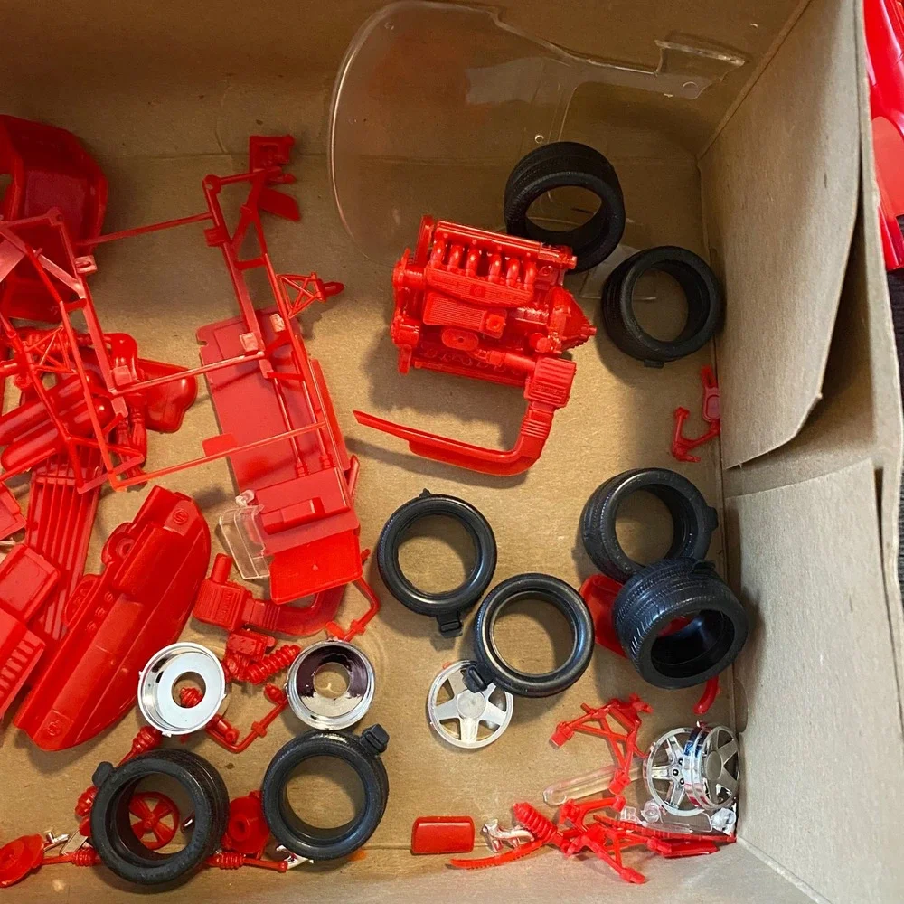 Monogram Ferrari Testarossa 512 TR Model Kit 1:24 Red Vintage